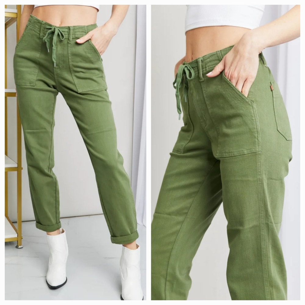 EUC Judy Blue Drawstring Elastic Waist‎ Cuff Joggers Cropped Pants Garment Dyed